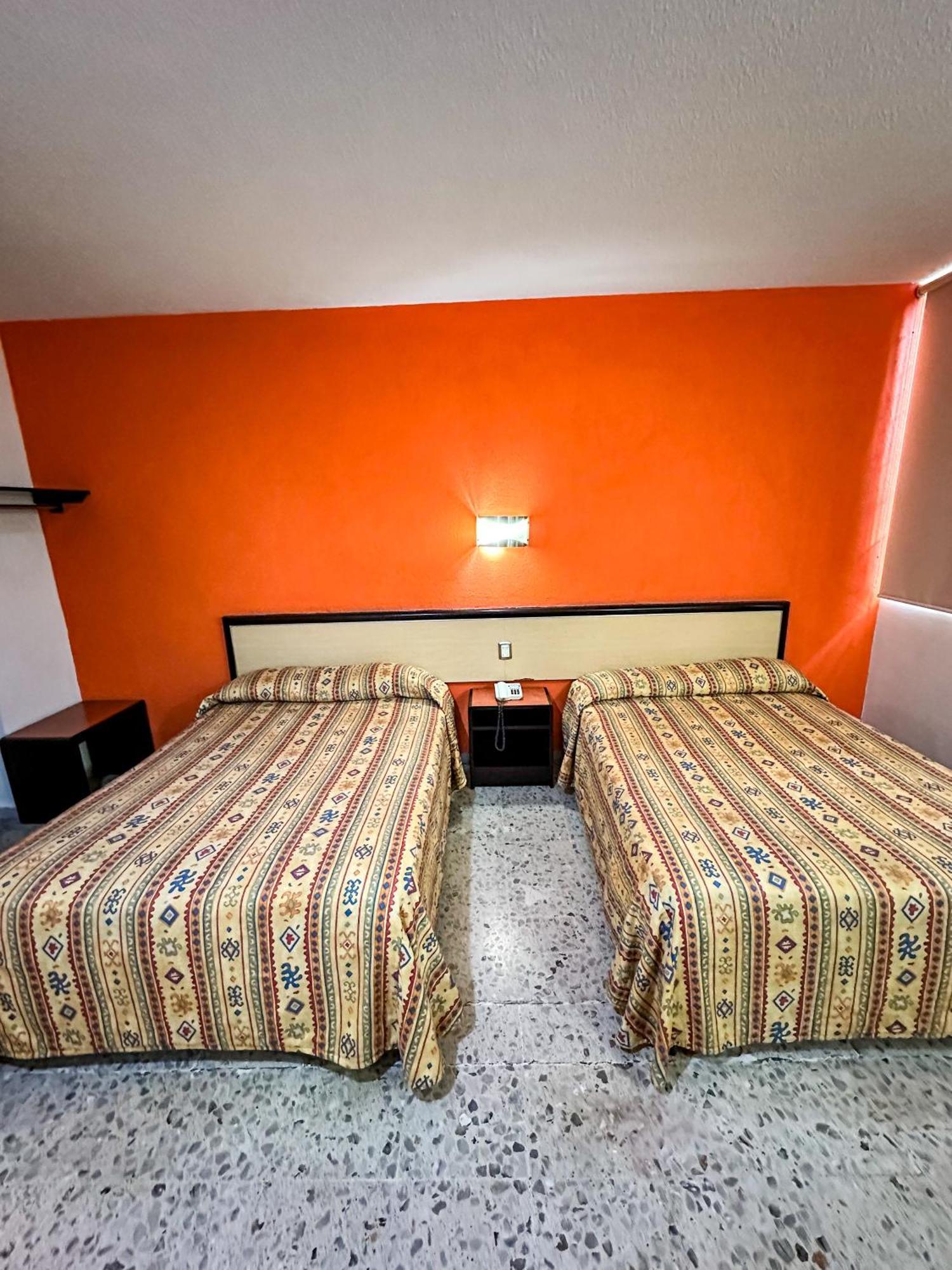 Hotel Montreal Leon Ngoại thất bức ảnh