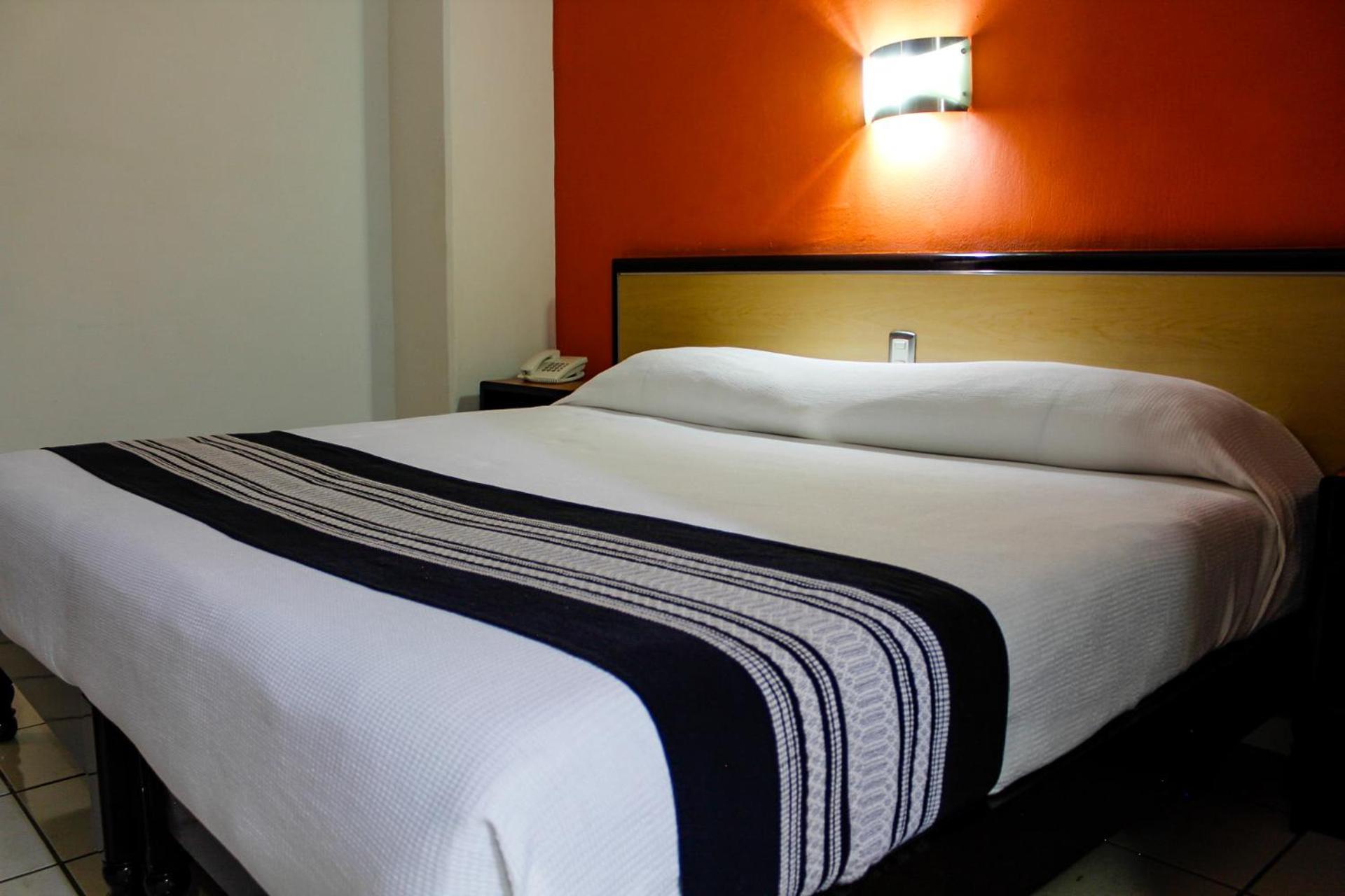 Hotel Montreal Leon Ngoại thất bức ảnh