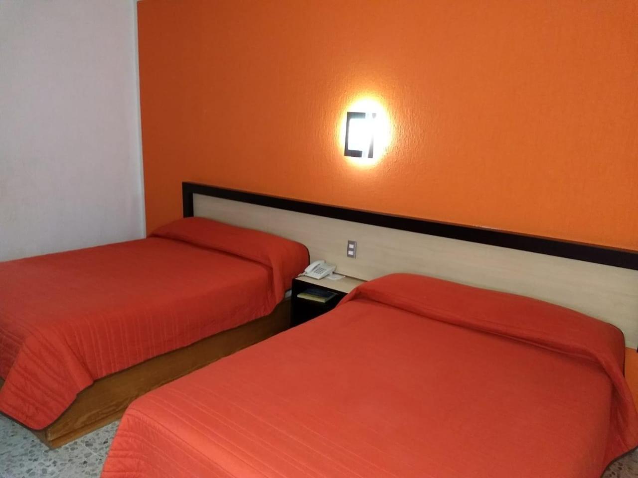 Hotel Montreal Leon Ngoại thất bức ảnh