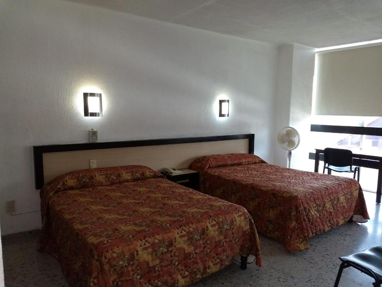 Hotel Montreal Leon Ngoại thất bức ảnh
