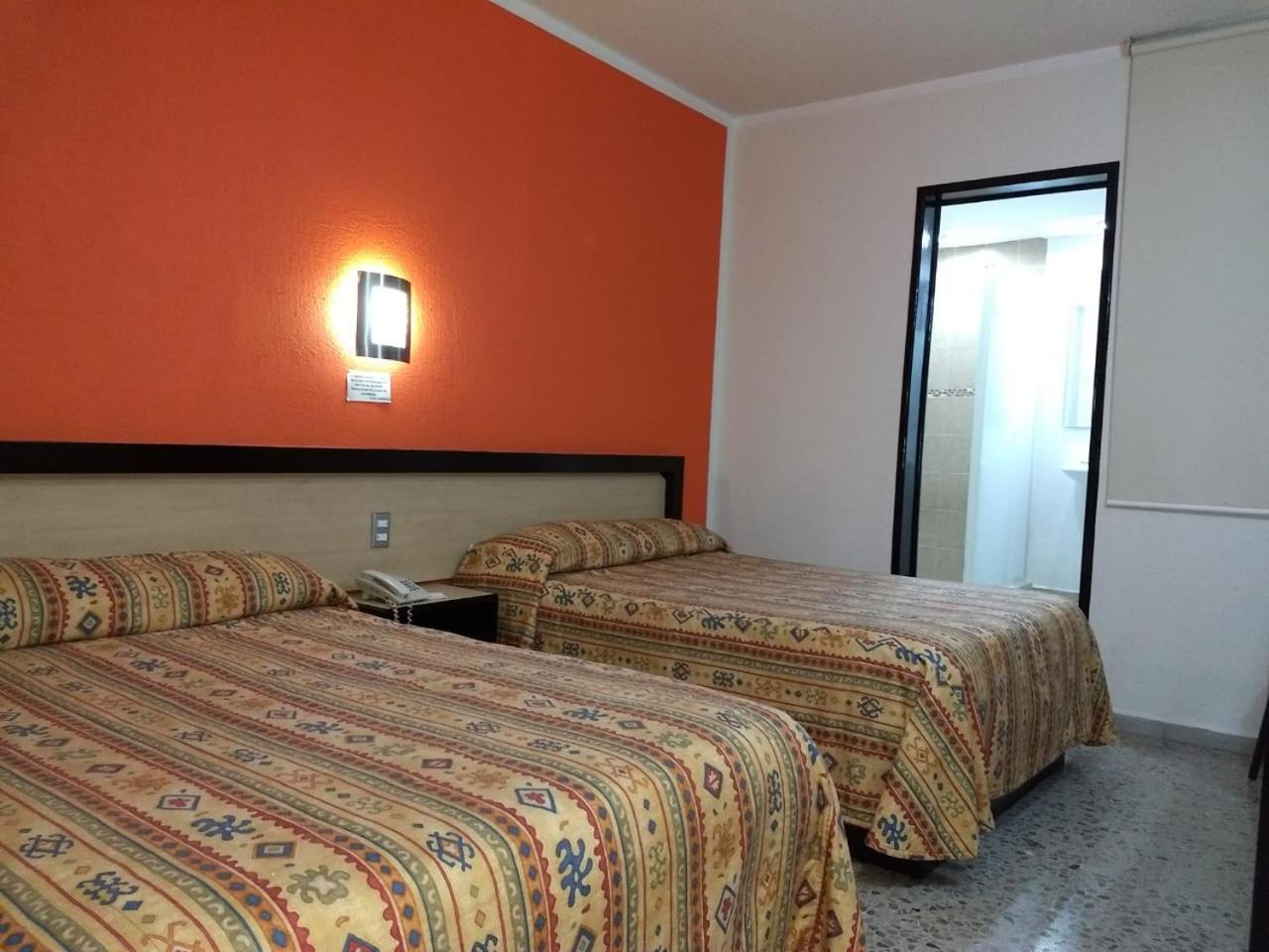 Hotel Montreal Leon Ngoại thất bức ảnh