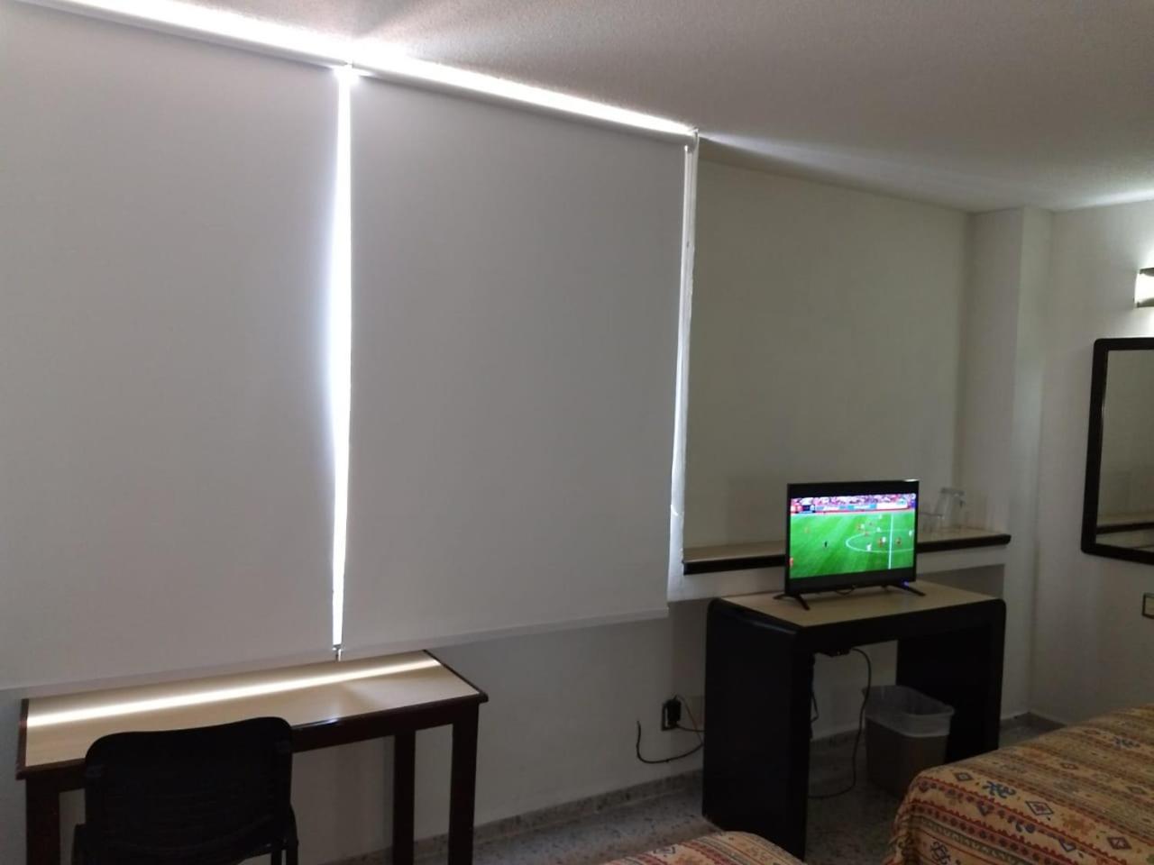Hotel Montreal Leon Ngoại thất bức ảnh