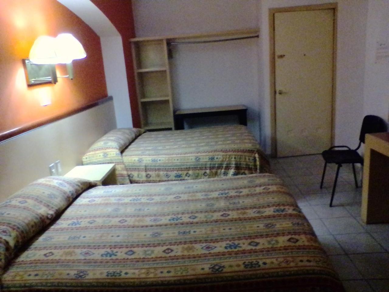Hotel Montreal Leon Ngoại thất bức ảnh